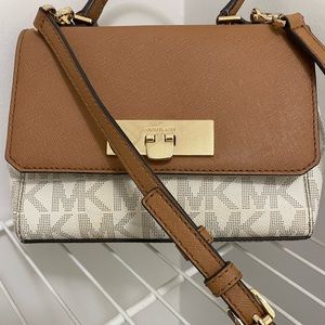 Michael Kors Crossbody handbag